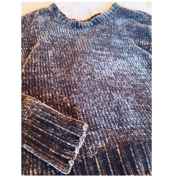 🔥4 for $30 Philosophy Silver Sweater - Picture 4 of 6